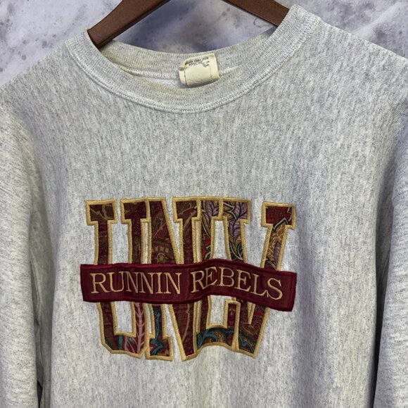Vintage University of Las Vegas Runnin Rebels Sweatshirt Embroidered UNLV Large - Picture 1 of 15